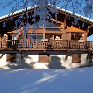 https://chalet-muskoka.hotels-rhonealpes.com