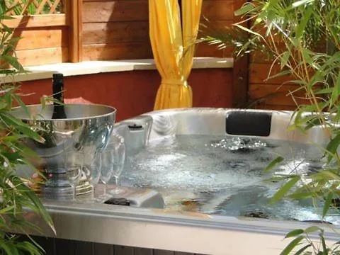 **  Hotel Les Amandiers Saint-Raphael  France