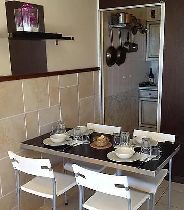 Hotel Les Amandiers Saint-Raphael   Saint-Raphael (Var)
