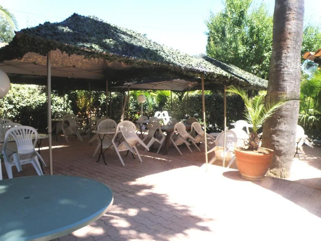 Hotel Les Amandiers Saint-Raphael