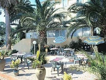 Hotel Les Amandiers Saint-Raphael