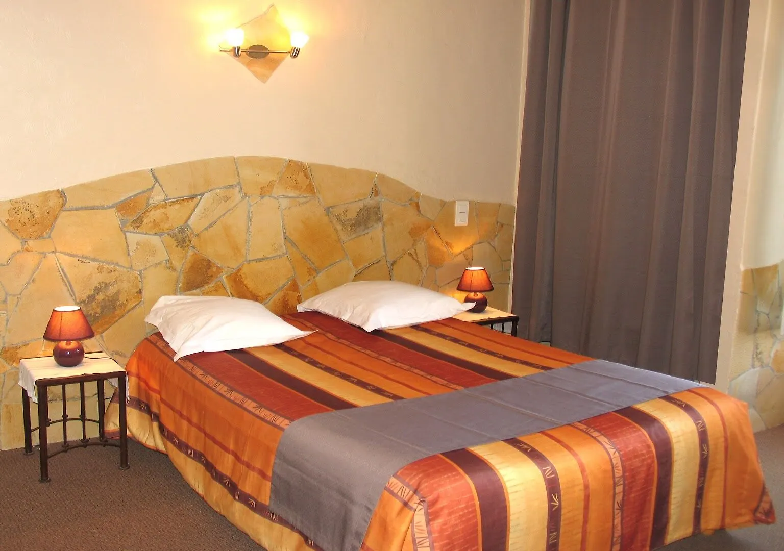 Hotel Les Amandiers Saint-Raphael